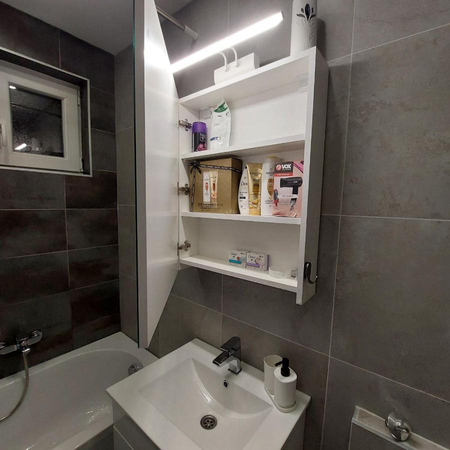 Apartman Lux Jelena Surčin Dış mekan fotoğraf
