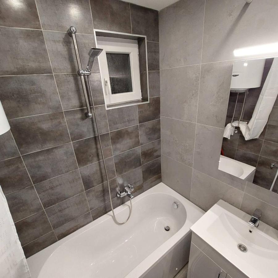 Apartman Lux Jelena Surčin Dış mekan fotoğraf