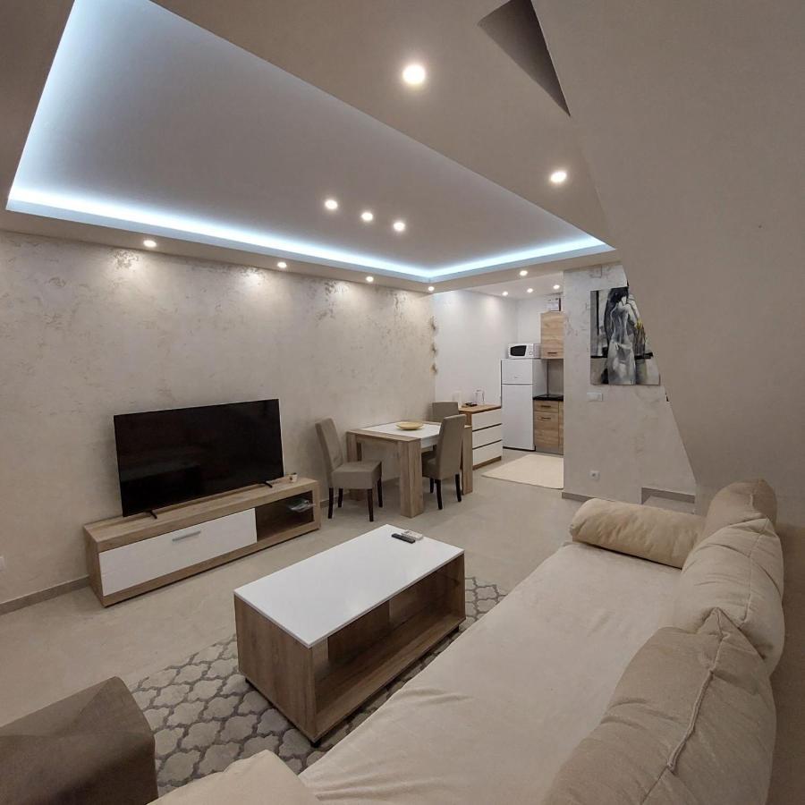 Apartman Lux Jelena Surčin Dış mekan fotoğraf