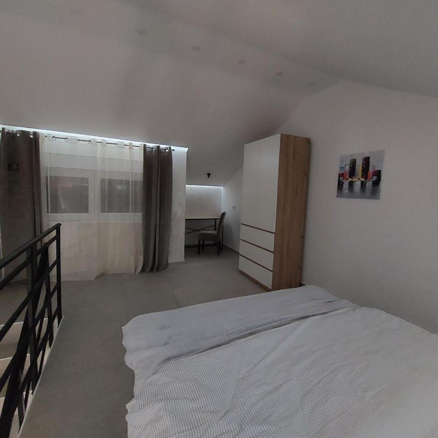 Apartman Lux Jelena Surčin Dış mekan fotoğraf