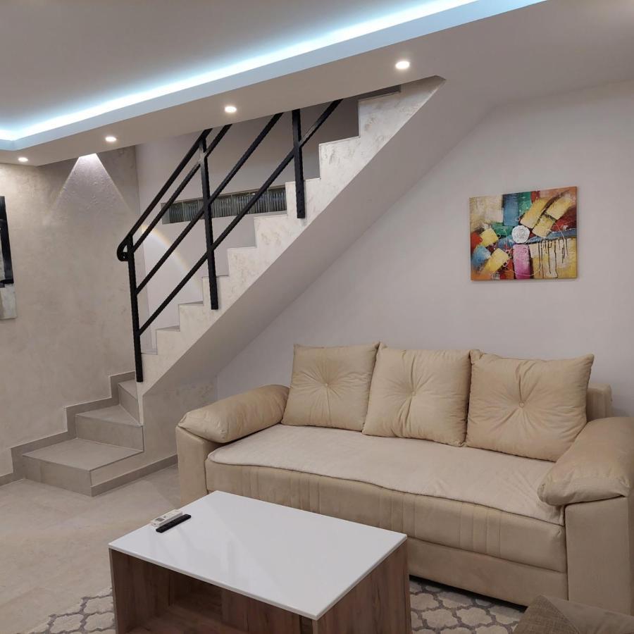 Apartman Lux Jelena Surčin Dış mekan fotoğraf